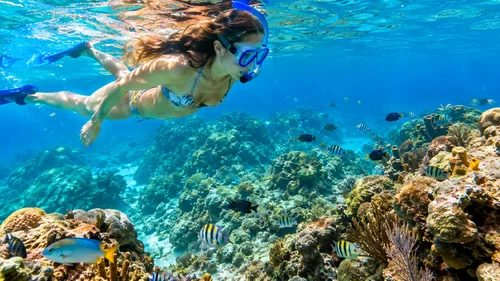 Drift Over Coral Ridges